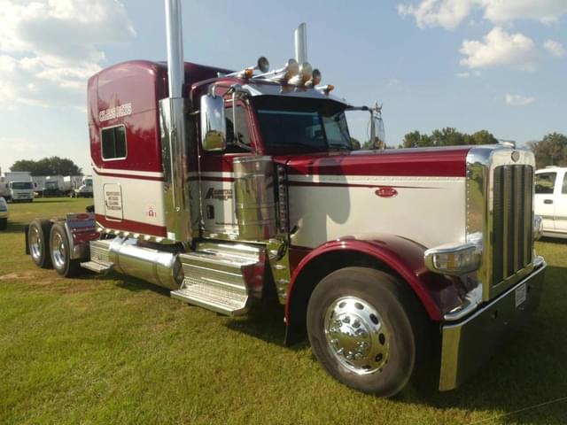 Image of Peterbilt 389 equipment image 1