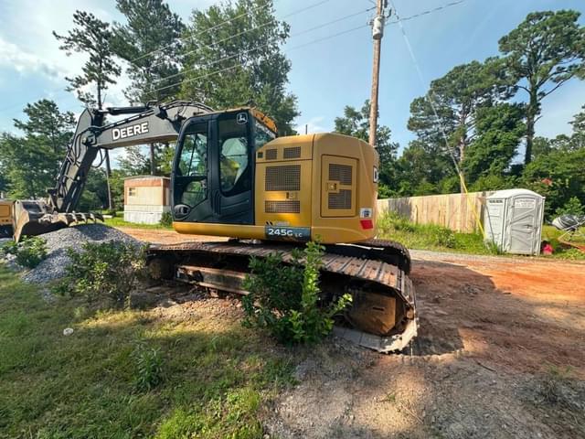 Image of John Deere 245G LC equipment image 3