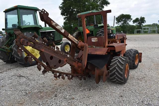 Image of Ditch Witch R40 equipment image 3