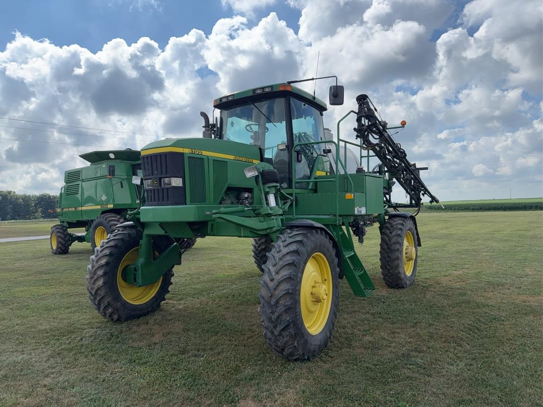 Image of John Deere 4700 Primary image