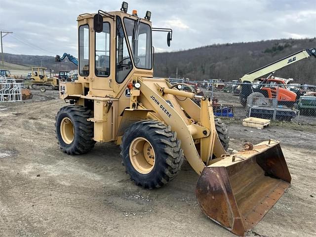 Image of John Deere 84 equipment image 2