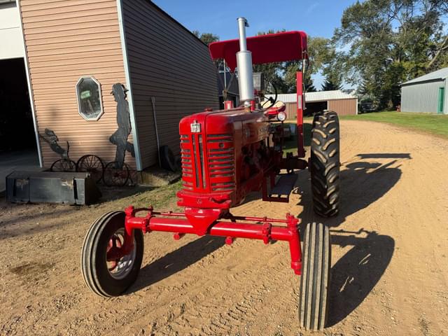 Image of Farmall 300 equipment image 2