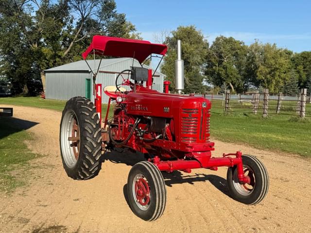 Image of Farmall 300 equipment image 4