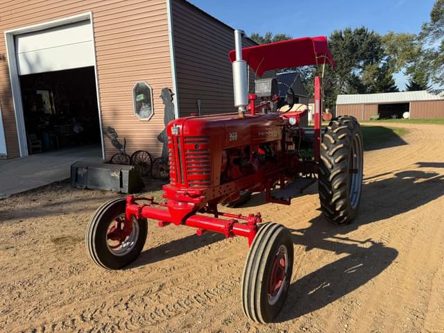 Image of Farmall 300 equipment image 1