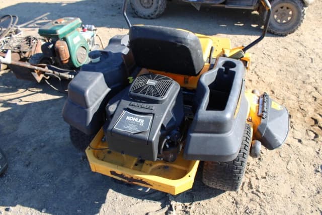 Image of Cub Cadet RZT equipment image 4