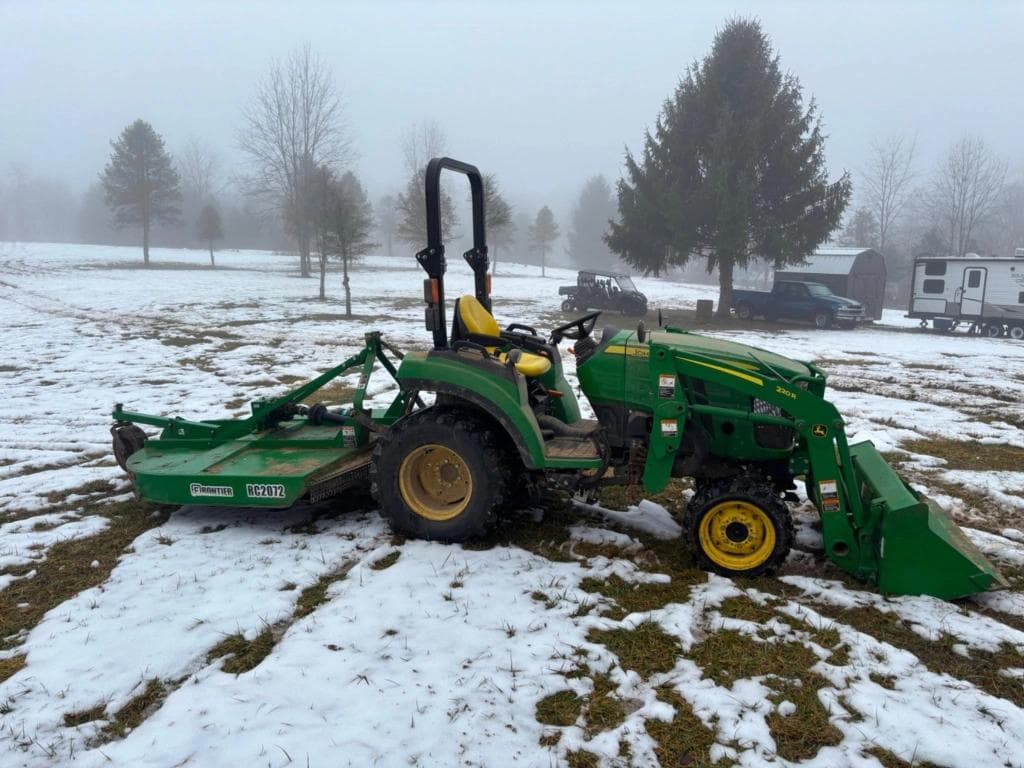 Image of John Deere 2032R Primary image