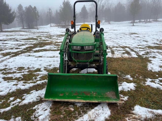 Image of John Deere 2032R equipment image 4