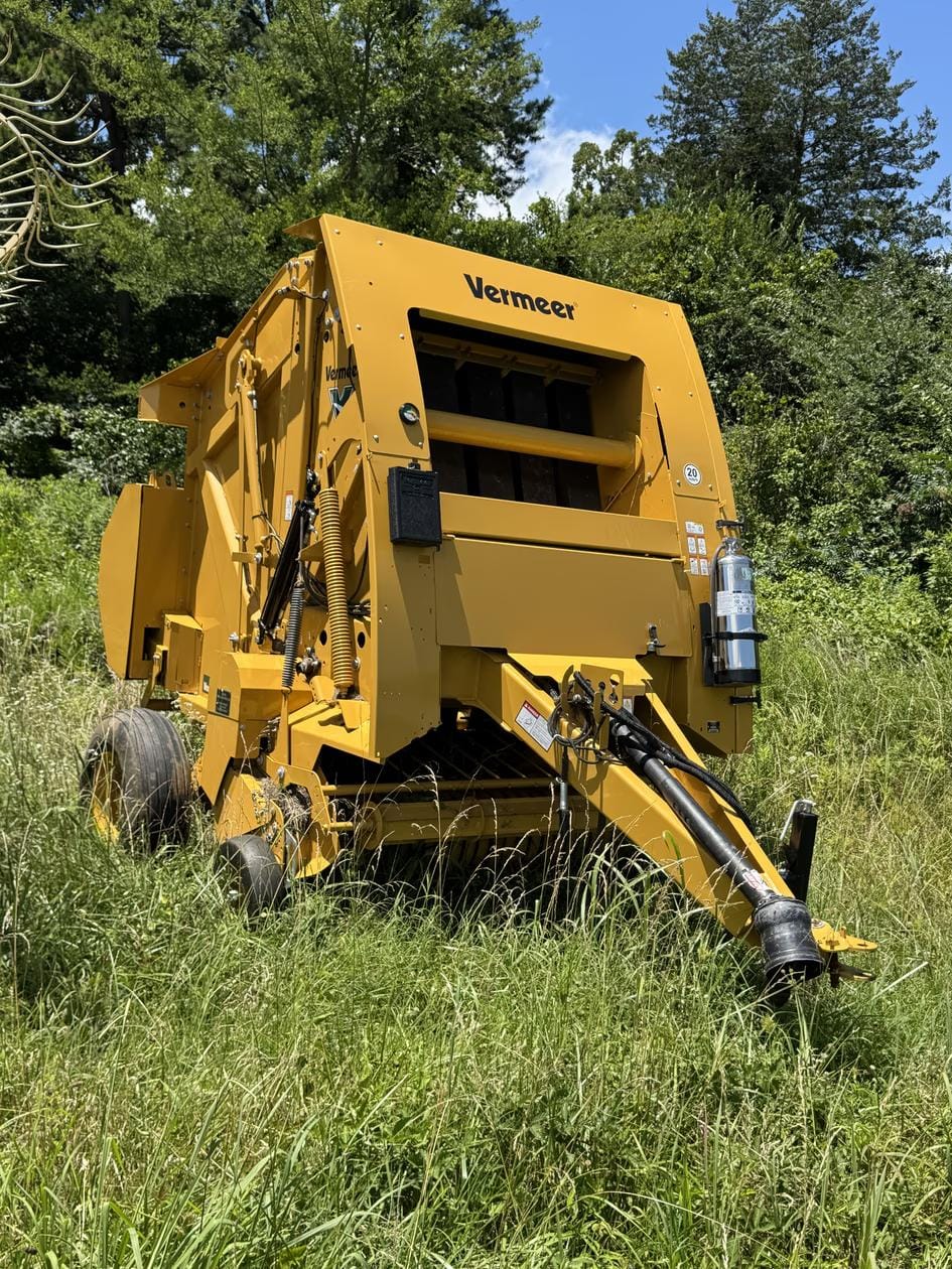 2023 Vermeer 504R Equipment Image0