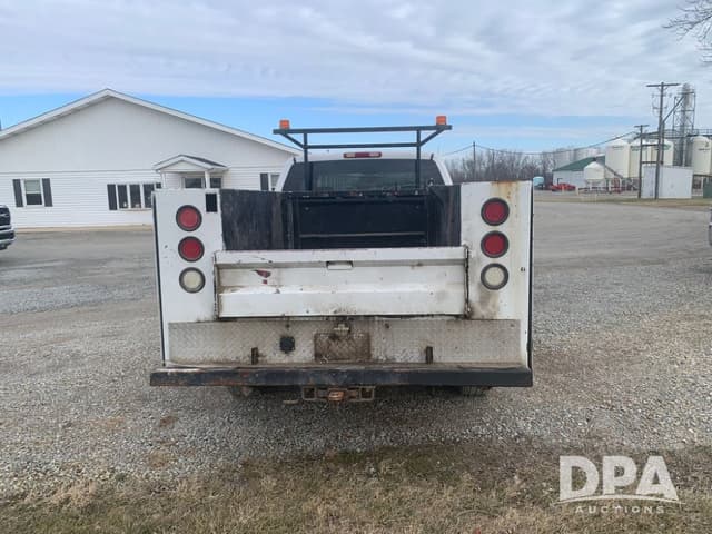 Image of Chevrolet 2500HD equipment image 2