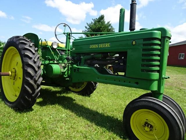 Image of John Deere B equipment image 1