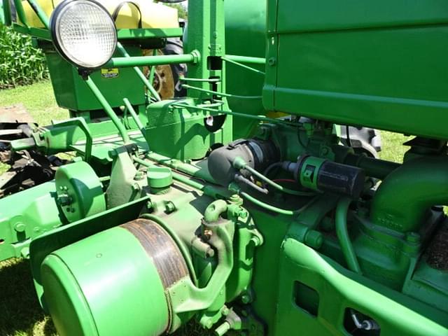 Image of John Deere B equipment image 2