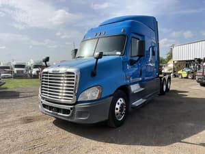 2015 Freightliner Cascadia Image