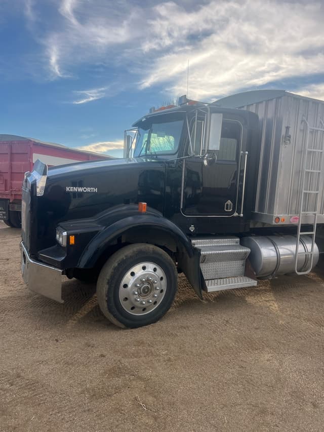 Image of Kenworth T800 equipment image 3