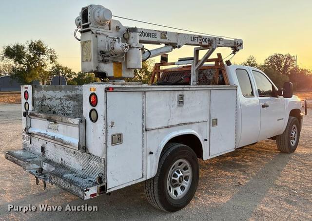 Image of Chevrolet 3500HD equipment image 4