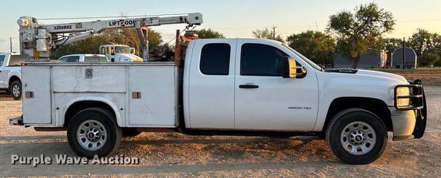 Image of Chevrolet 3500HD equipment image 3