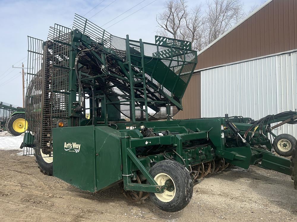SOLD - 2012 Arts-Way 6812B 12R22 beet harvester, row finder, cushion ...