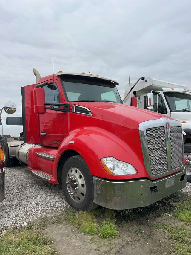 Image of Kenworth T680 equipment image 1
