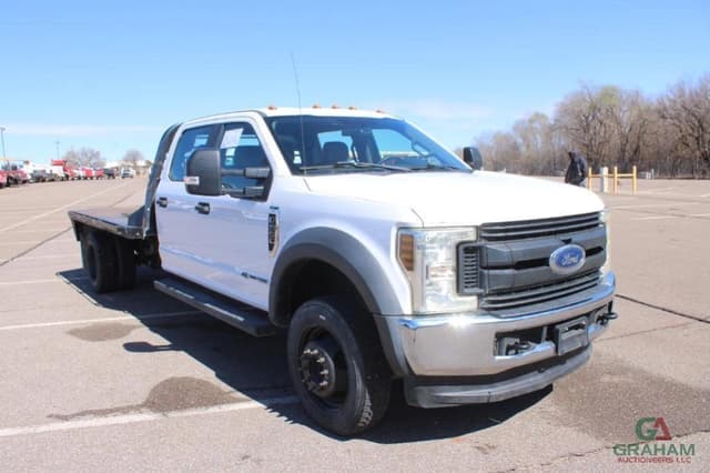 Image of Ford F-550 equipment image 1