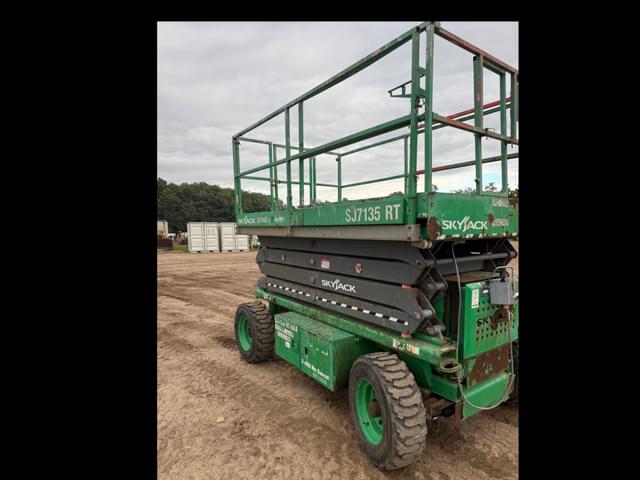 Image of Sky Jack SJ7135RT equipment image 2