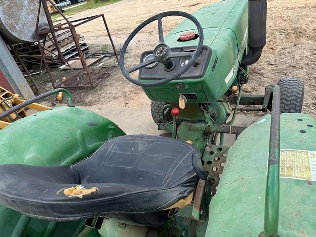 Image of John Deere 850 equipment image 4