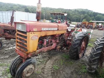 Main image Farmall 460