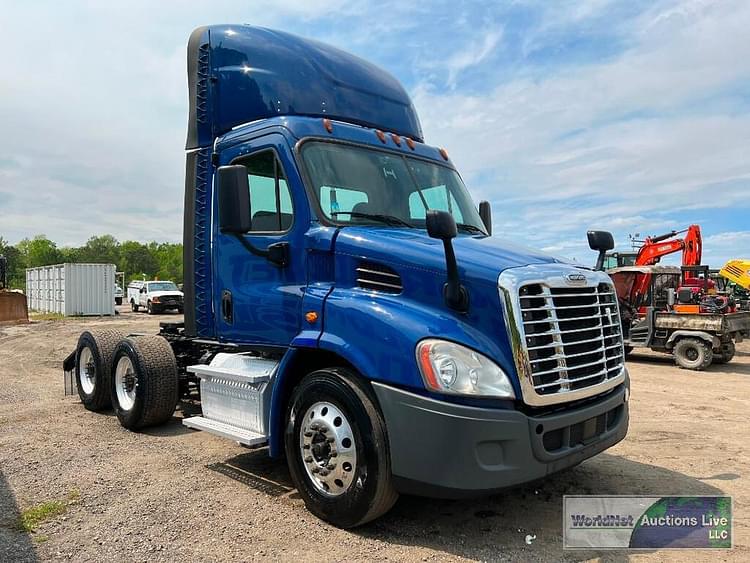 Main image Freightliner Cascadia 113 3