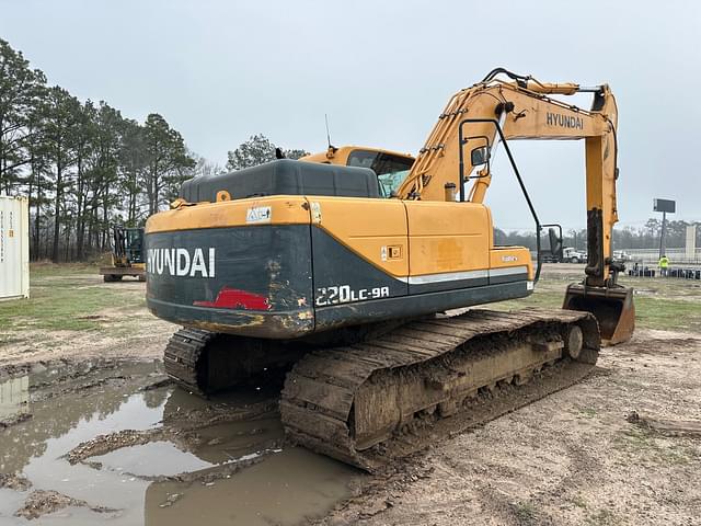 Image of Hyundai 220LC-9A equipment image 4