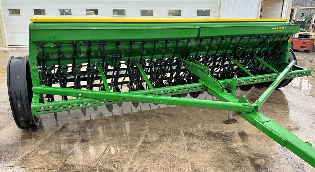 Image of John Deere 8300 Primary image