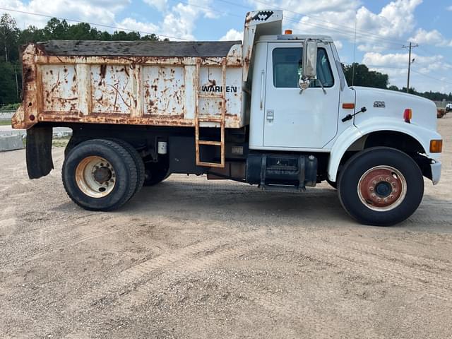 Image of International 4700 equipment image 3