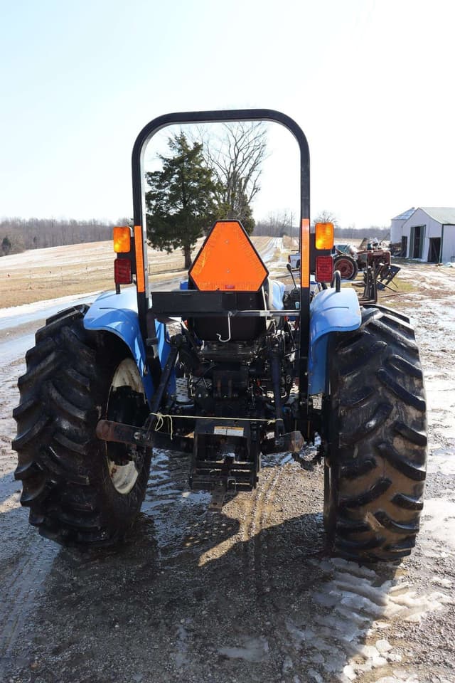Image of New Holland TT75A equipment image 3