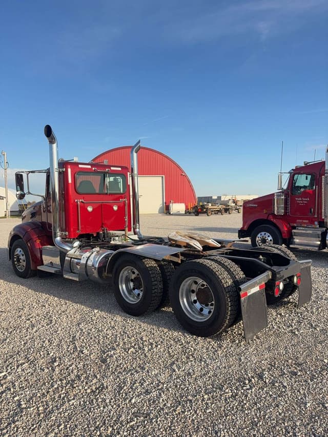 Image of Peterbilt 386 equipment image 3