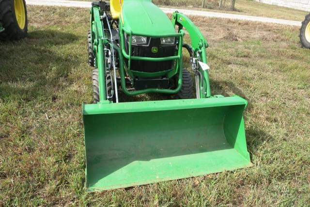 Image of John Deere 1023E equipment image 1