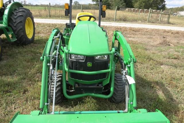 Image of John Deere 1023E equipment image 2