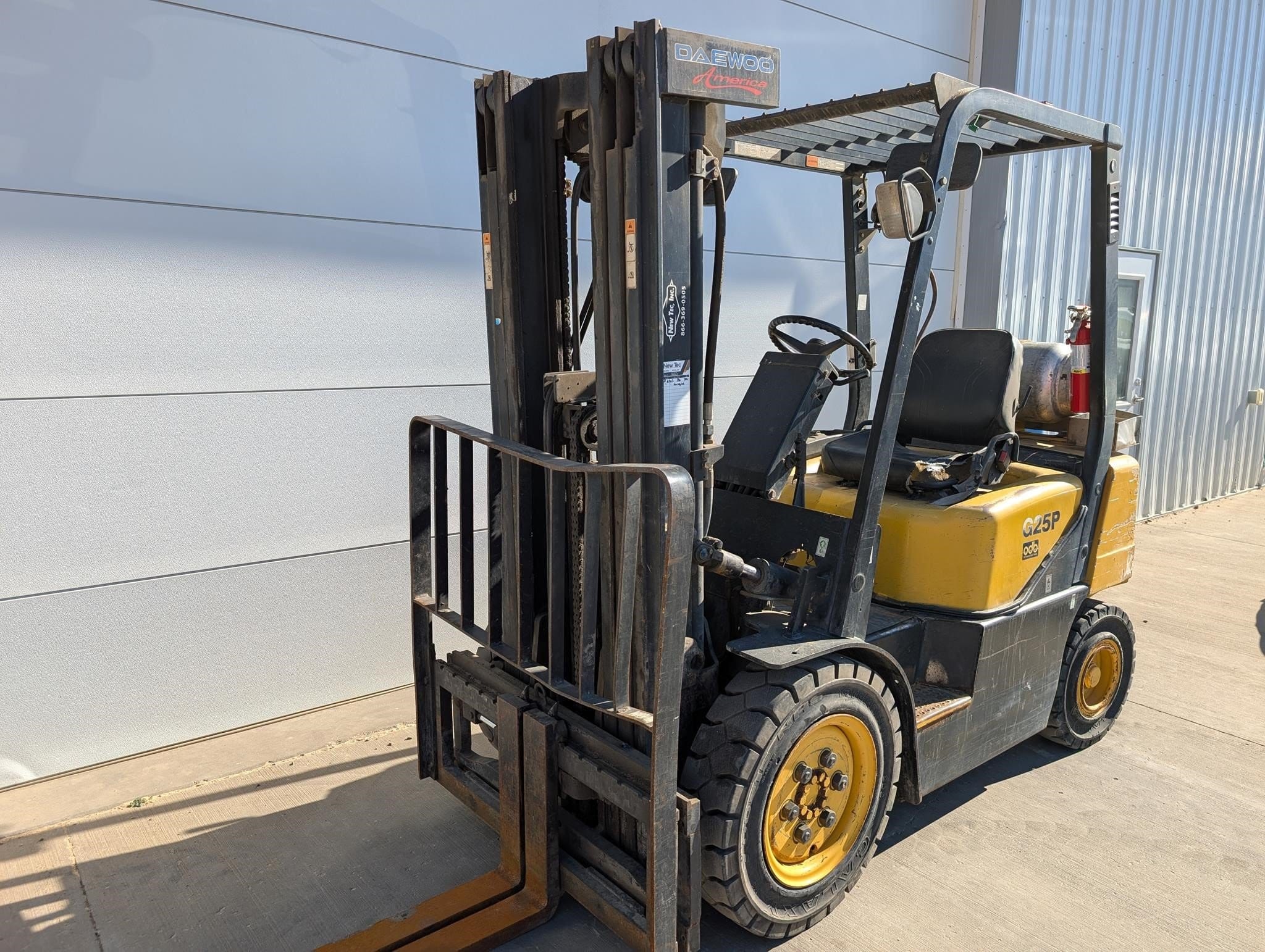 2004 Daewoo G25P  Equipment Image0