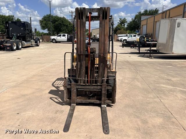 Image of Daewoo G25S-2 equipment image 1