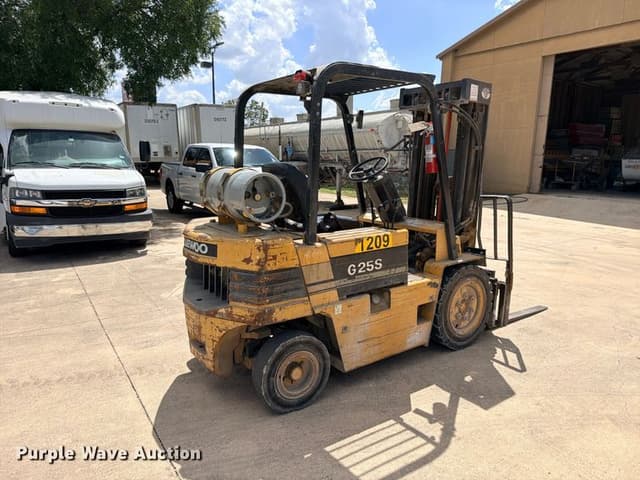 Image of Daewoo G25S-2 equipment image 4