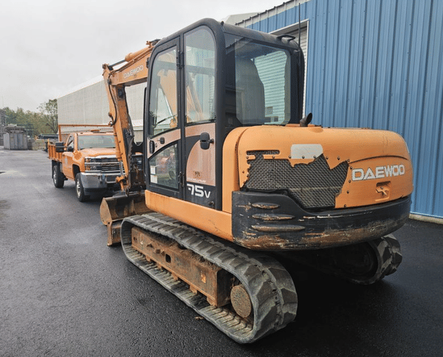 Image of Daewoo SL75V equipment image 2