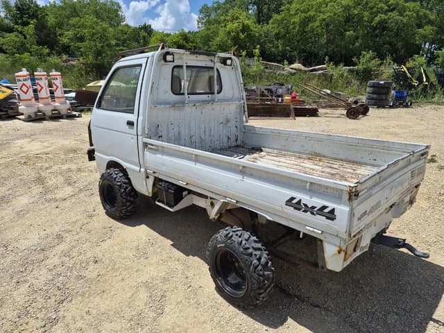 Image of Daihatsu Hijet equipment image 1