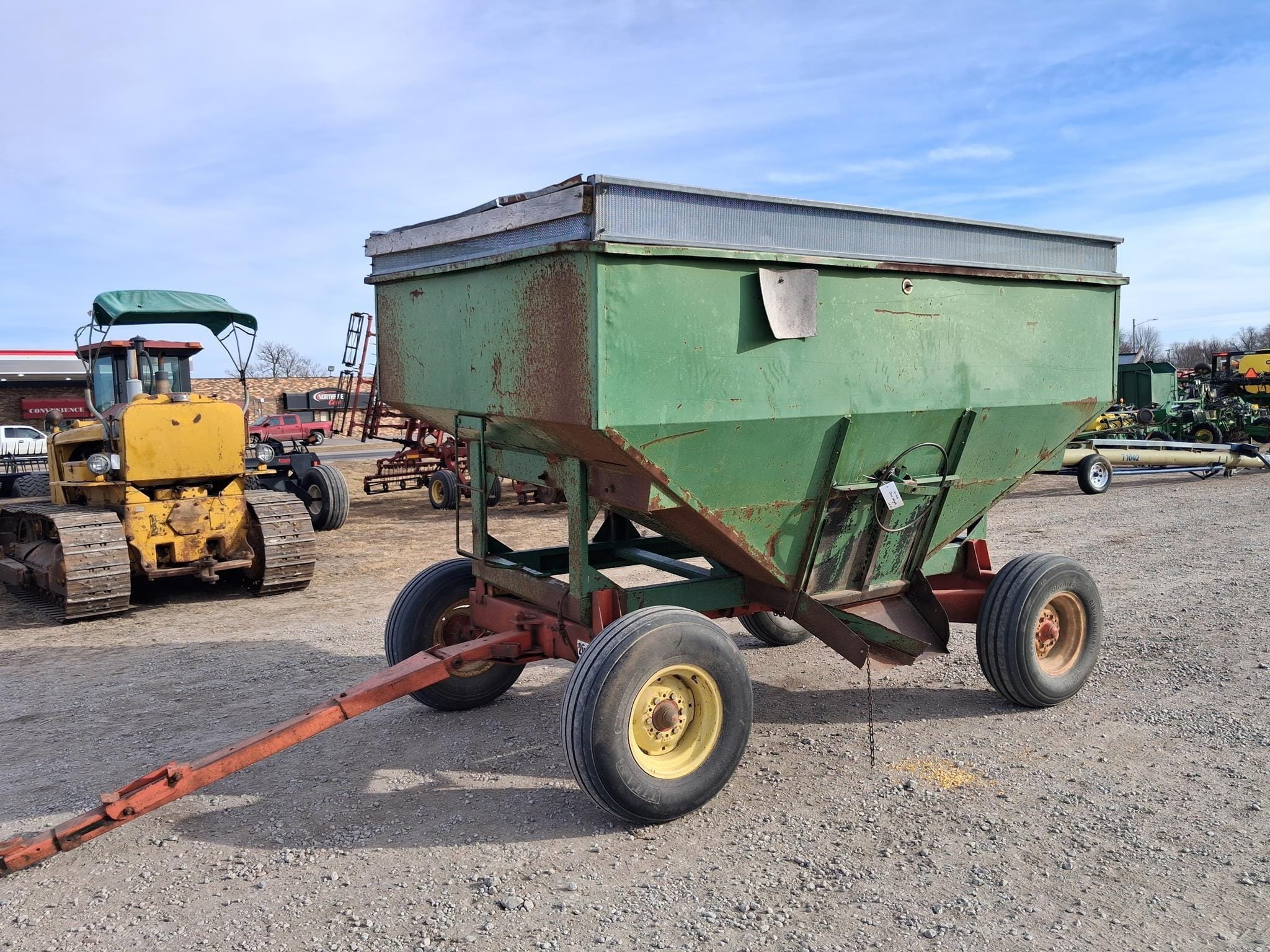 Dakon 200 Equipment Image0