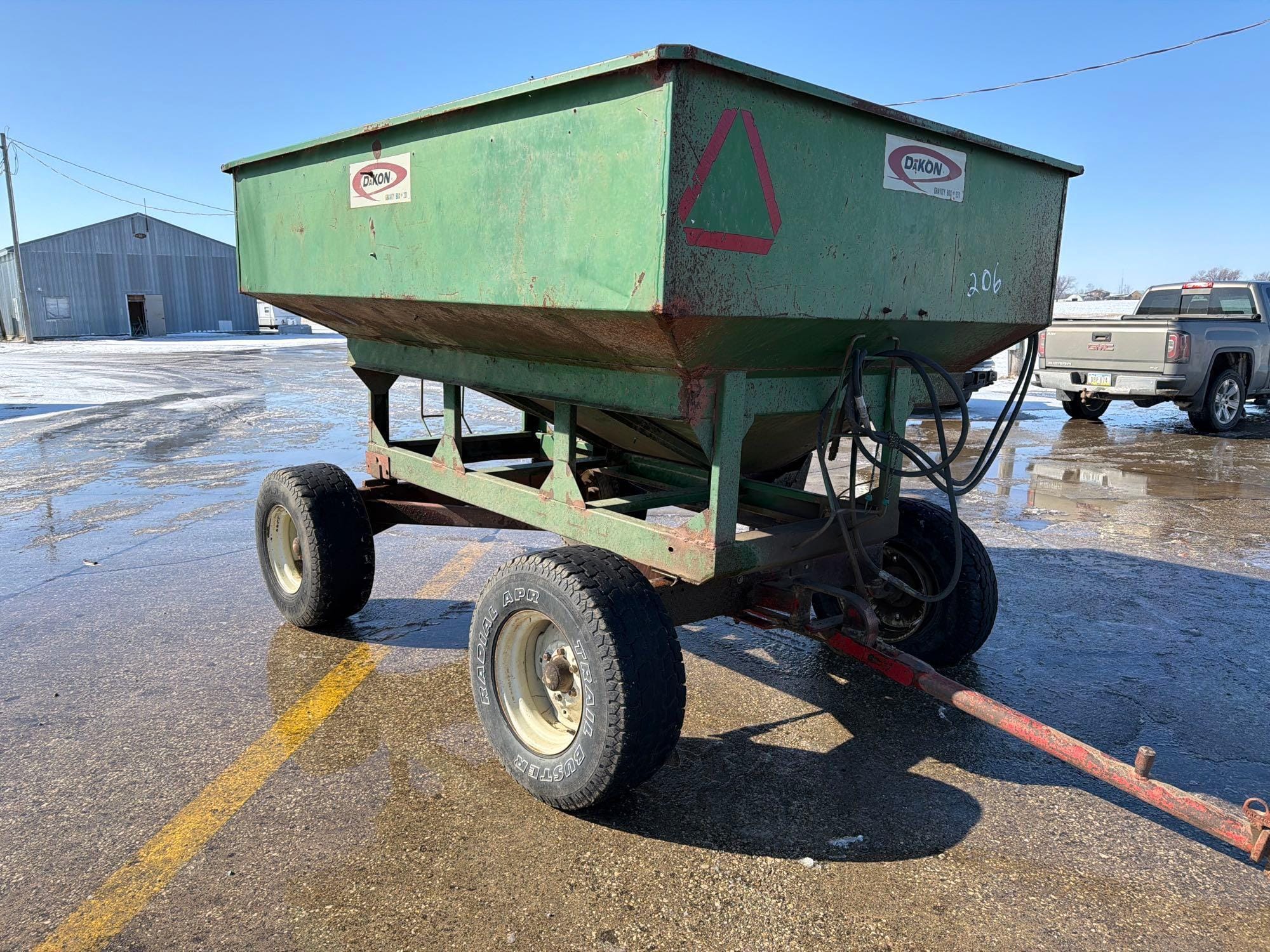 Dakon 200 Equipment Image0