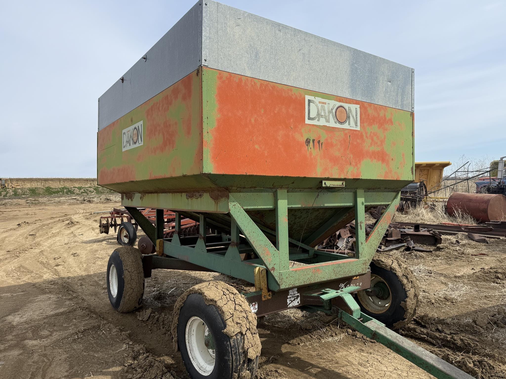 Dakon 280 Equipment Image0