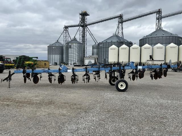 Image of Dalton Ag. D3028 equipment image 1