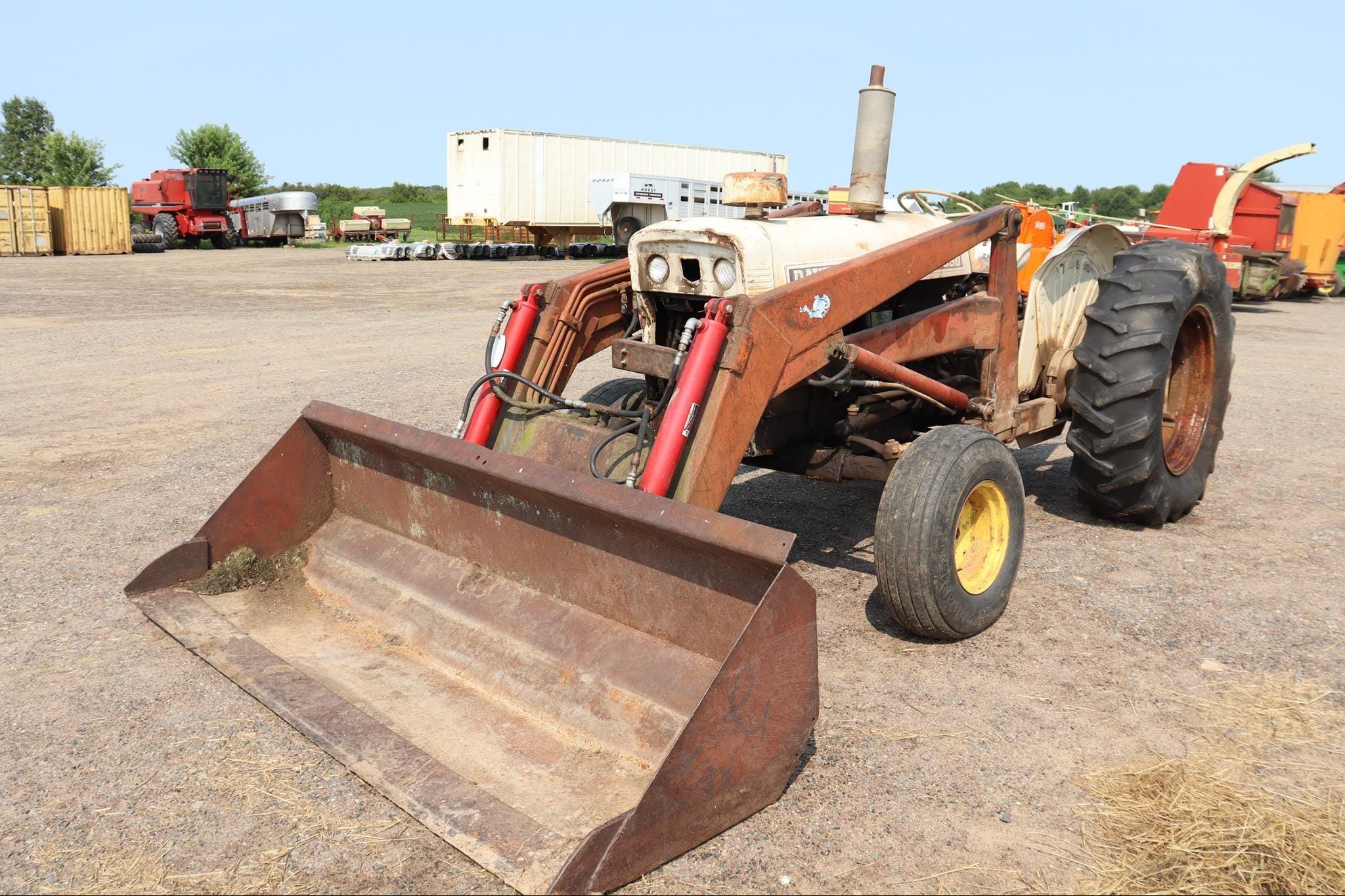 David Brown 990 Equipment Image0
