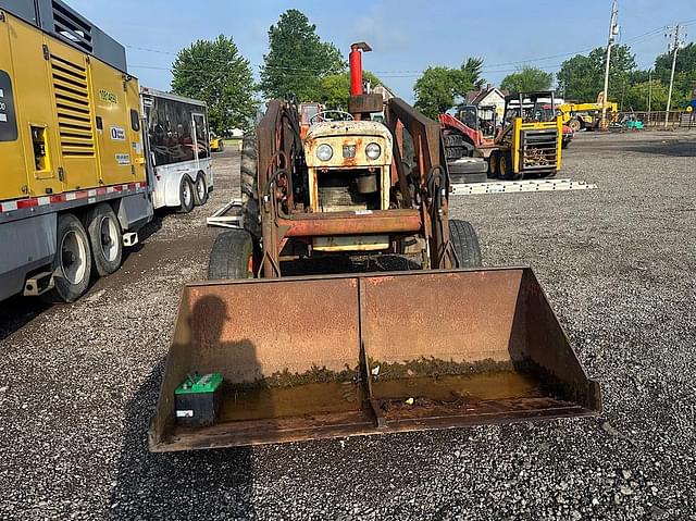Image of David Brown 995 equipment image 1