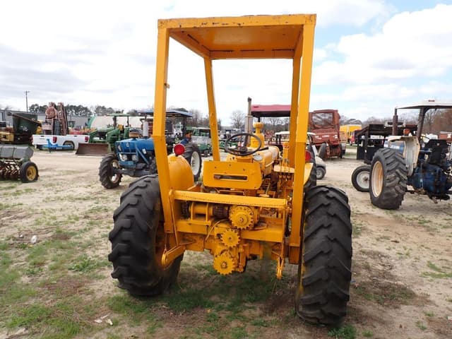 Image of Case 300 equipment image 4