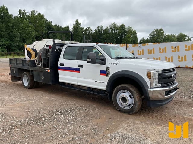 Image of Ford F-550 equipment image 2