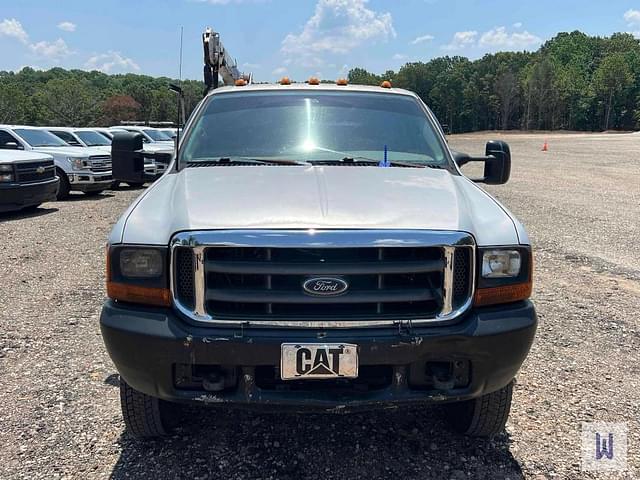 Image of Ford F-550 equipment image 1