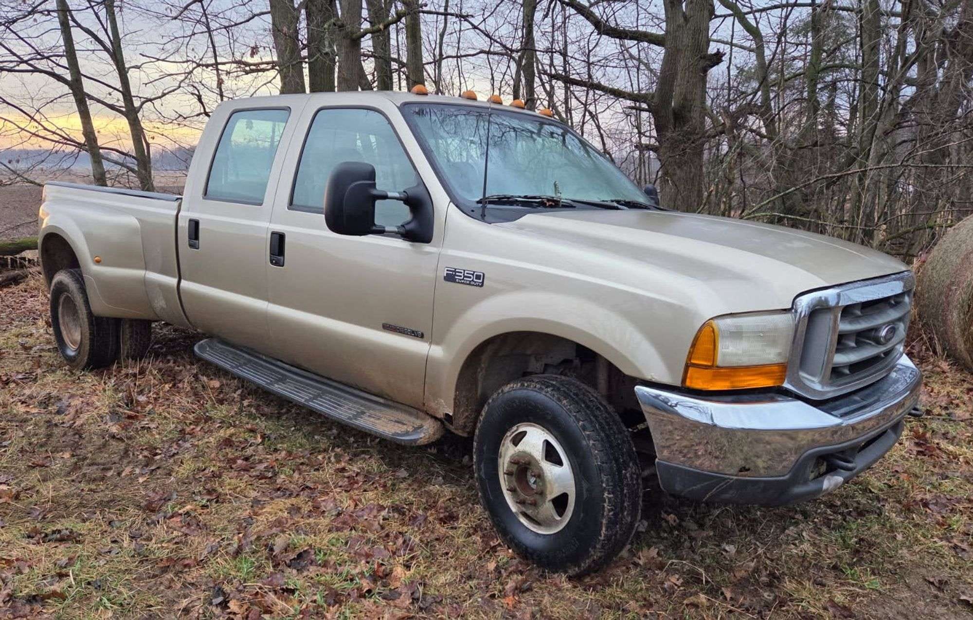 2000 Ford F-350 Equipment Image0