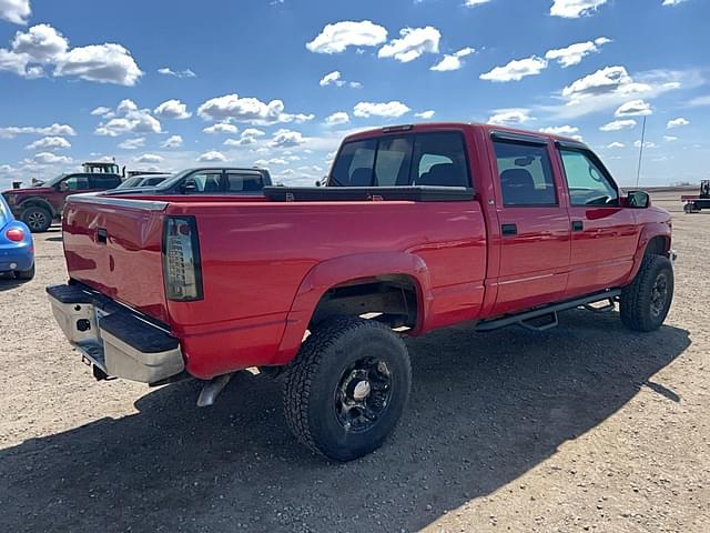 Image of Chevrolet 2500 equipment image 3