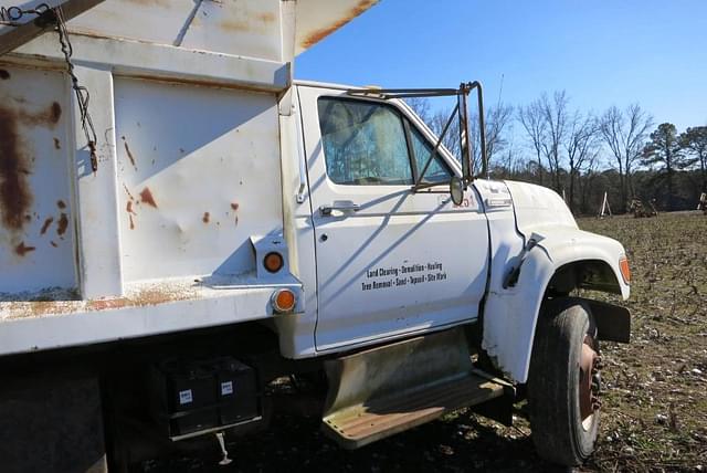 Image of Ford F-SERIES equipment image 4